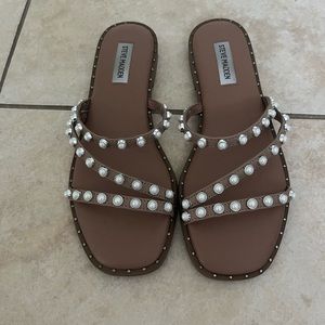 Womens steve madden size 8.5 Zildam Pearl sandal. Very good used condition